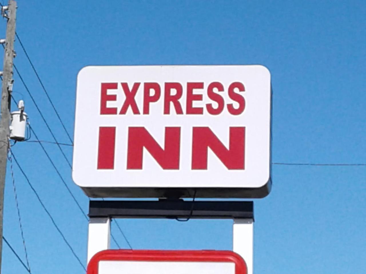 Express Inn & Suites - 5 Miles From St Petersburg Clearwater Airport Екстериор снимка